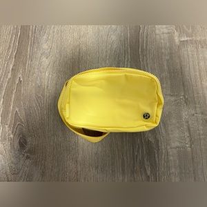 Lulu Lemon Everywhere Belt Bag 1L in Sunray Yellow